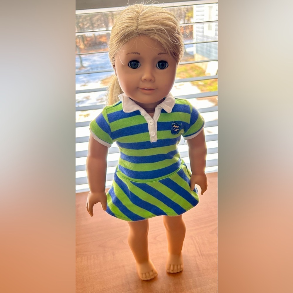 American Girl Doll Lanie Holland 2010 girl of the year with meet dress toys